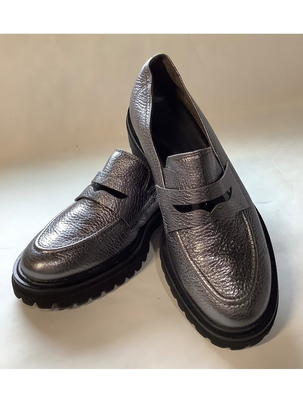New Paul Green Metallic Silver Leather Penny Loafers size 4.5